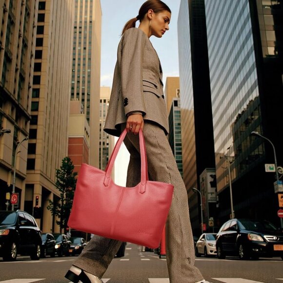 Chic Dark Burgundy Tote with Detachable Scarf - Spacious Vegan Leather Design - Picture 5 of 5